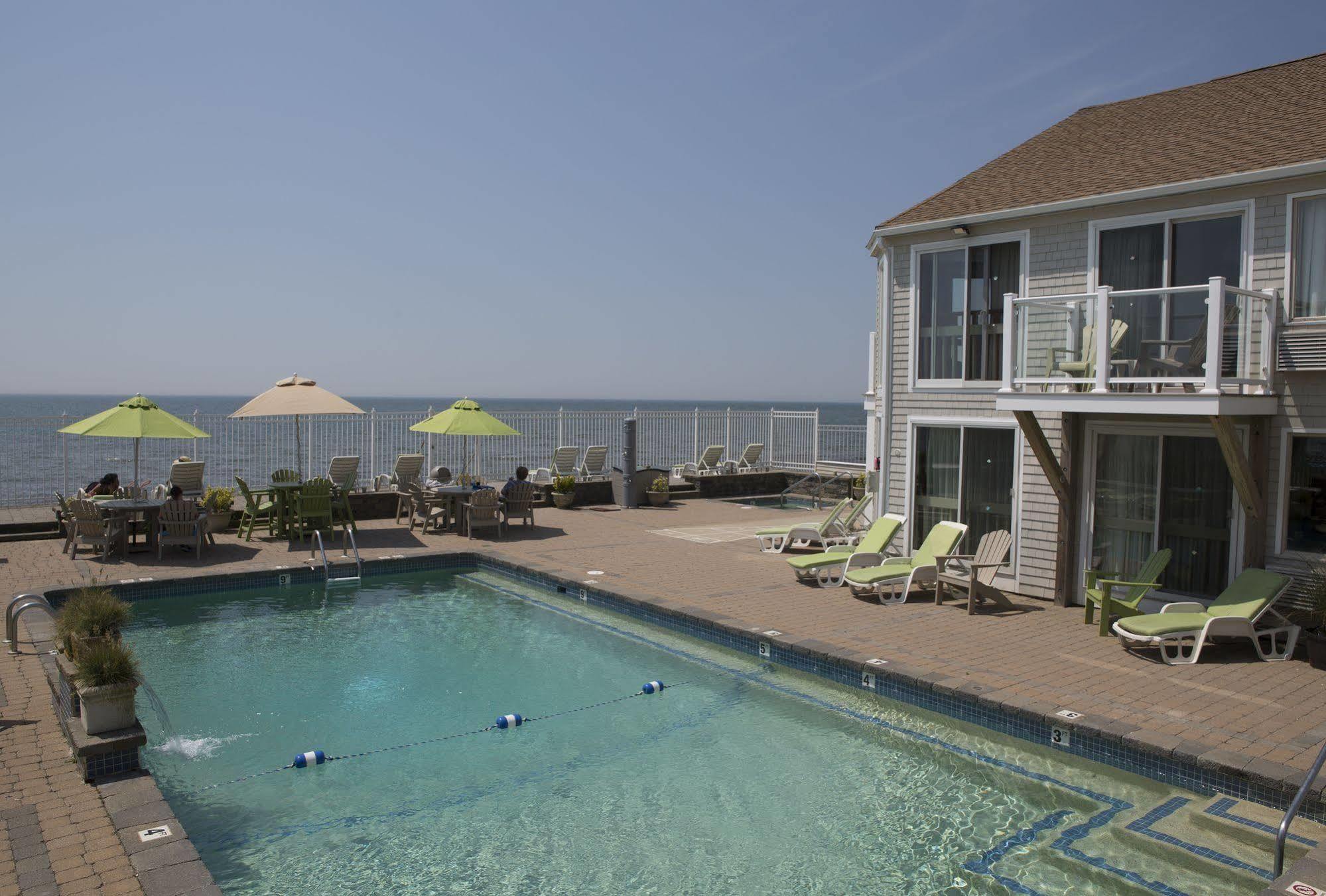 The Corsair & Cross Rip Oceanfront 3*